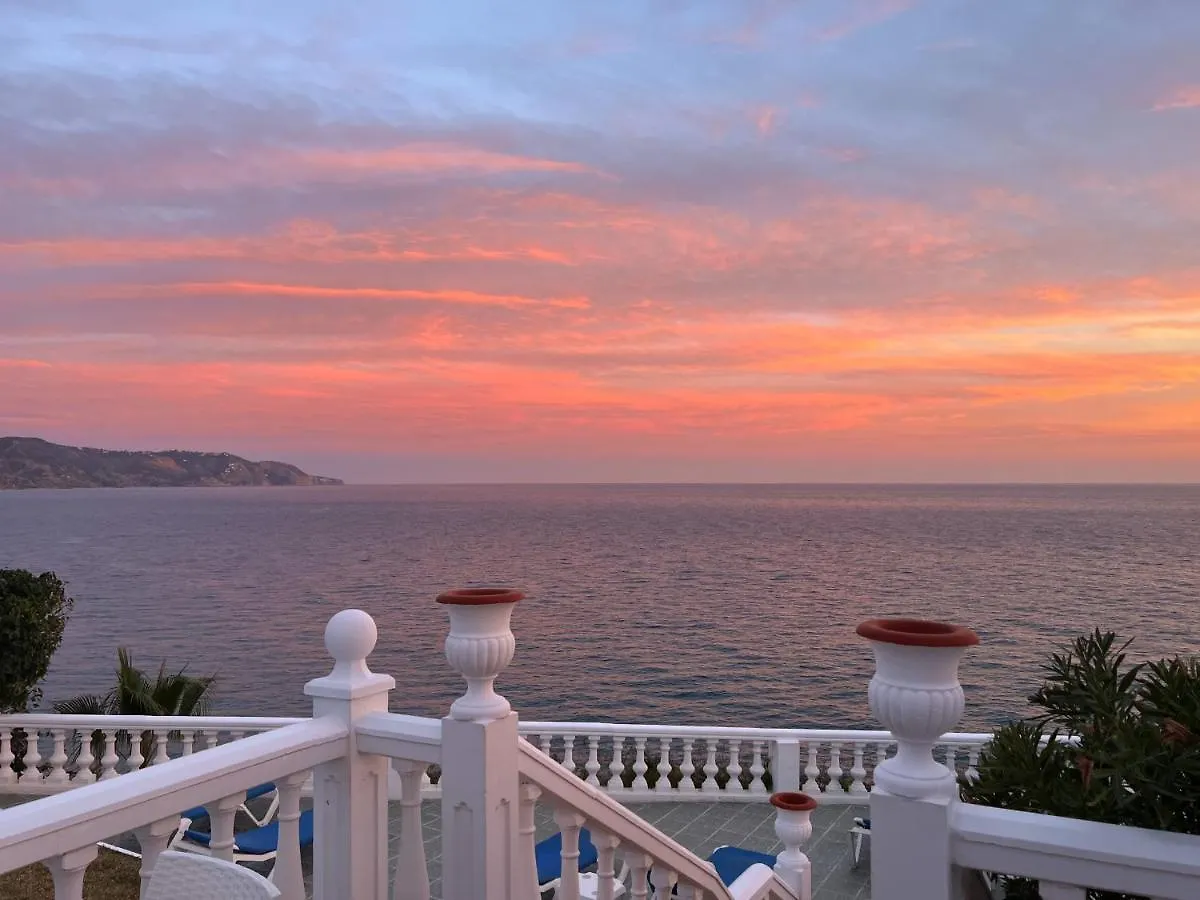 Hotel Paraíso Del Mar Nerja Espanha