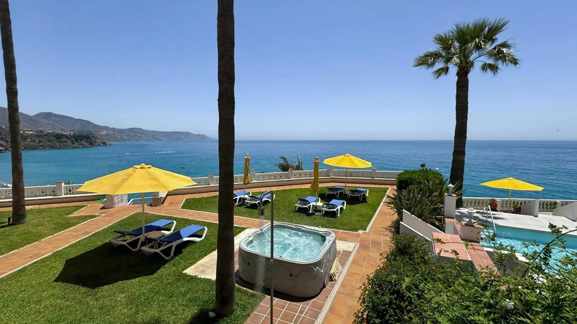 Hotel Paraiso Del Mar 2*, Nerja Spain