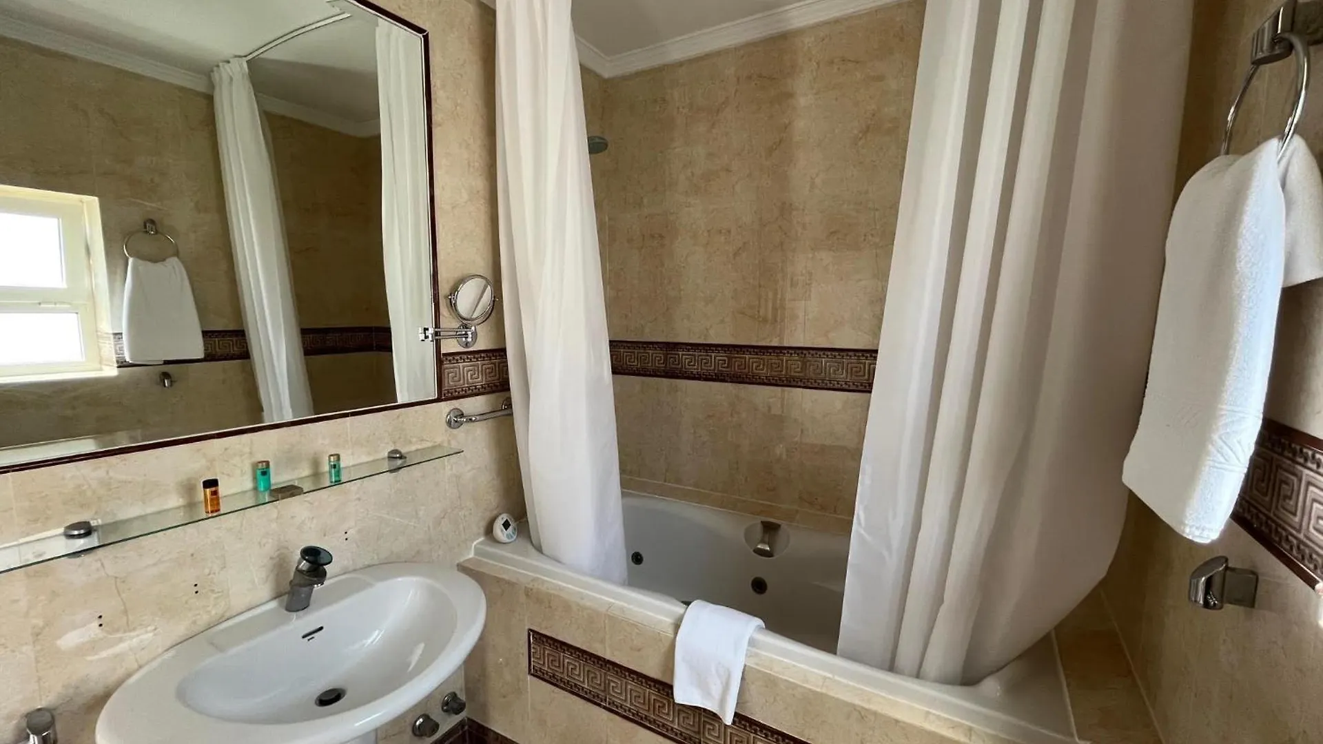 **  Hotel Paraiso Del Mar Nerja Spanien